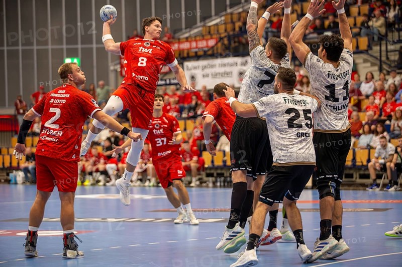 11.09.2024, 2nd HBL (German Handball League), Matchday 7 (early game) : Eulen Ludwigshafen against HC Elbflorenz 2006. on the ball: Mex Raguse (8, Ludwigshafen)
