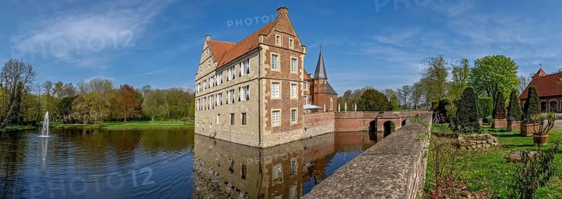 Moated castle Hülshoff, Havixbeck, Münsterland, North Rhine-Westphalia, Germany, Europe