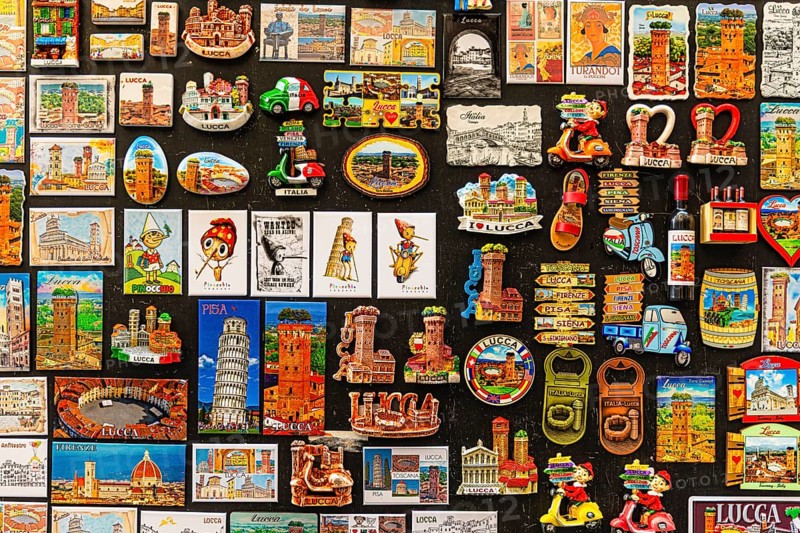 Magnetic boards with Tuscan motifs in a souvenir shop, historic city centre, Lucca, Tuscany, Italy, Europe