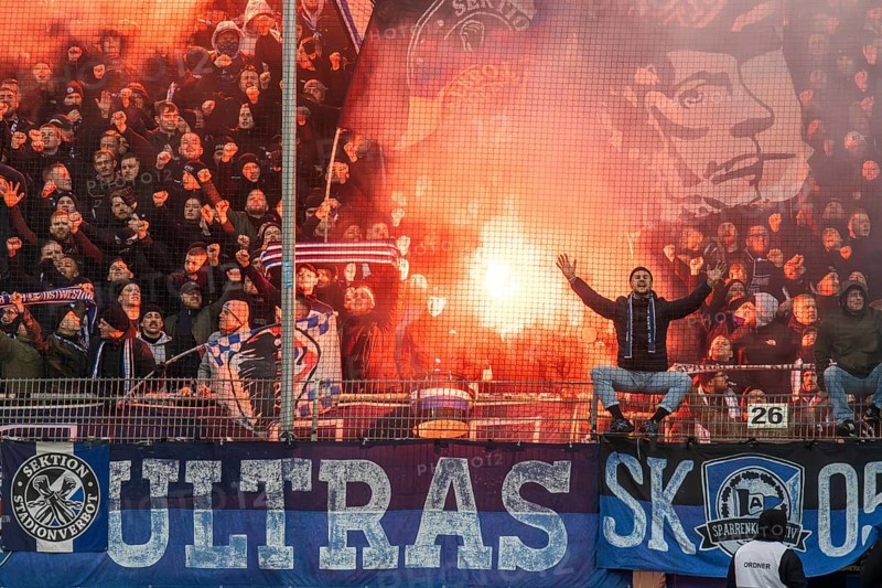 Football 3rd division, season 2024/25, matchday 19: Waldhof Mannheim vs Arminia Bielefeld. Picture: Pyrotechnics in the Arminia Bielefeld fan curve