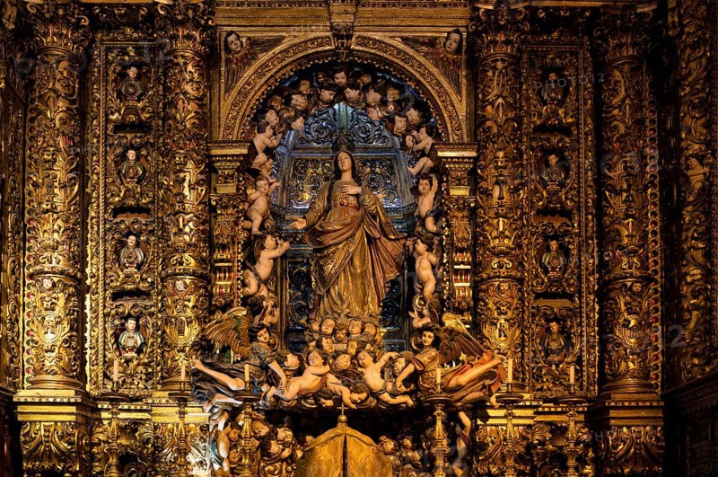 Interior view, chapel Capela do Santíssimo Sacramento, sculpture of Nossa Senhora da Assunção, church Igreja de São Roque, Lisbon, Portugal, Europe