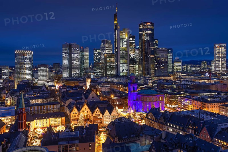 St Paul's Church in Frankfurt am Main will be illuminated in blue in the middle of the Christmas market on 10 December 2024, International Human Rights Day. This commemorates the declaration of the UN Human Rights Charter of 10 December 1948. Frankfurt am Main, Römerberg, Hesse, Germany, Europe