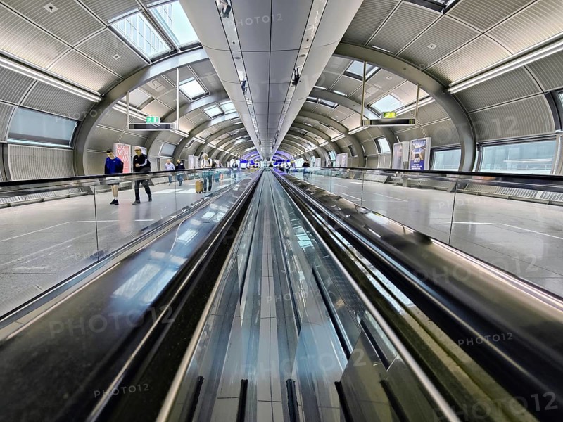Moving walkway to The Squaire at the airport, Frankfurt am Main, Hesse, Germany, Europe