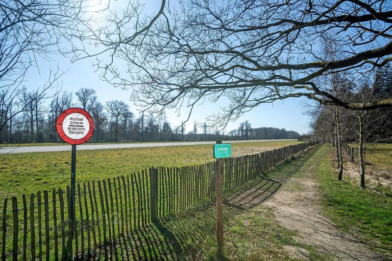 No entry, no trespassing sign along the vliegveld van Ursel Air Base, joint public, military airport near Knesselare, Aalter, East Flanders, Belgium, Europe