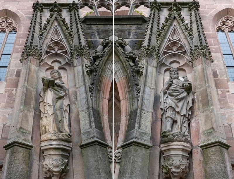 Sculptures to the left and right of the main entrance portal of St Nicholas and St Ulrich Church, Kirchenberg 15, Nuremberg-Mögeldorf, Middle Franconia, Bavaria, Germany, Europe