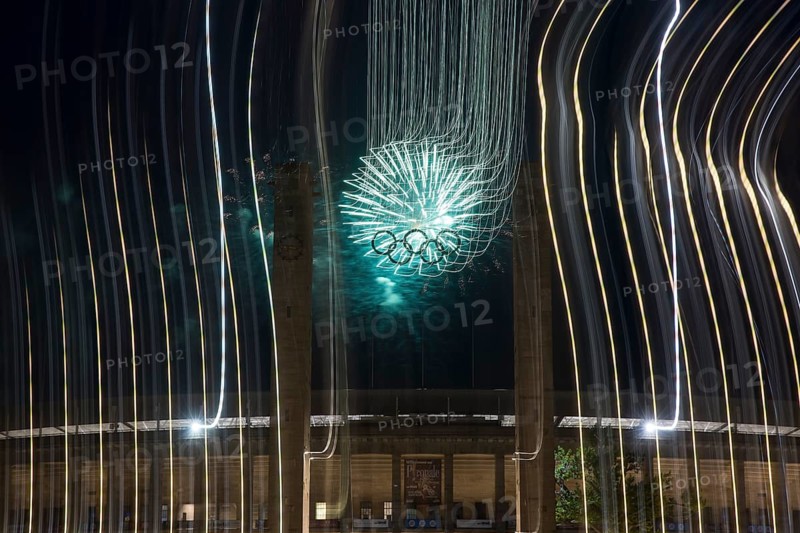 Fireworks behind the Olympic rings at the Pyronale on the Maifeld at the Olympic Stadium, Berlin, 30/08/2024 Note: the photo was taken with a long exposure