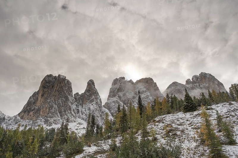 View of part of the Odle Group, Gampenwiese, Dolomites, snow, Puez-Odle nature park Park, St. Magdalena, Funes, Funes, Funes Valley, South Tyrol, Italy, Europe