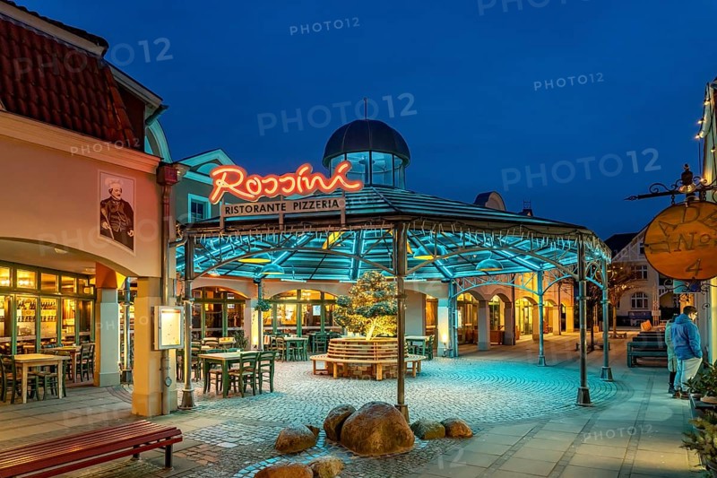 The Italian restaurant Rossini in the Baltic seaside resort of Kühlungsborn at dusk, Mecklenburg-Vorpommern, Germany, Europe