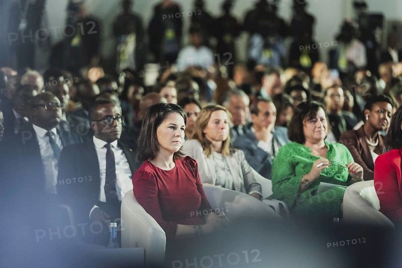 Annalena Baerbock (Buendnis 90 Die Gruenen), Bundesaussenministerin, aufgenommen im Rahmen der Einweihungszeremonie fuer die Produktionsstaette fuer mRNA-Impfstoffe der Firma Biontech in Kigali, 18.12.2023. Baerbock reist nach Ruanda fuer bilaterale Gesp