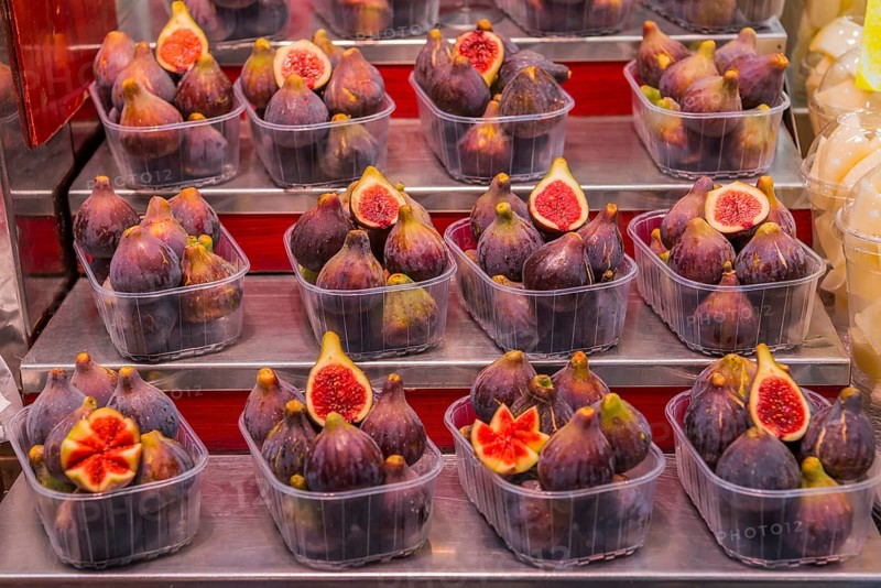 Figs at the Mercato Boquiera in Barcelona, Spain, Europe