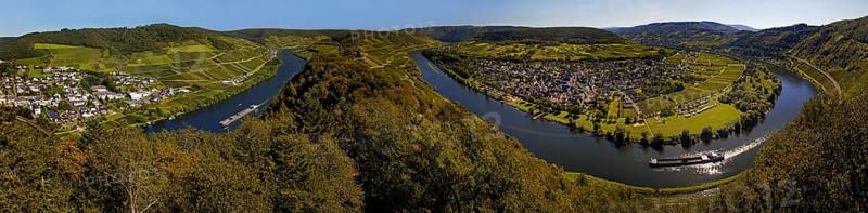 Panoramic view of the meandering Moselle from the Prinzenkopf Tower, Pünderich, Rhineland-Palatinate, Germany, Europe