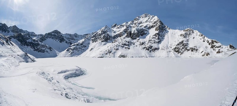 Frozen reservoir, Finstertal reservoir, with Zwölferkogel peak, Kühtai, Stubai Alps, Tyrol, Austria, Europe