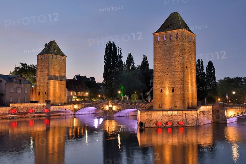 Ponts Couverts bridge with towers over the River Ill, UNESCO World Heritage Site, historic centre or Grand Ile, Strasbourg, Département Bas-Rhin, Alsace, France, Europe