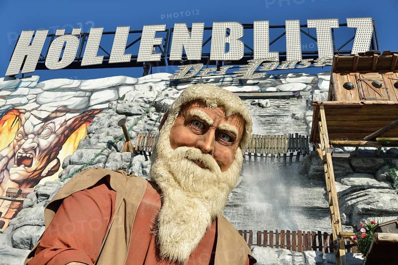 Höllenblitz fun ride, Oktoberfest, Munich, Upper Bavaria, Bavaria, Germany, Europe