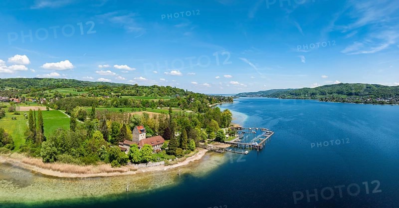 Aerial view, panorama of Oberstaad Castle, also Jacques Schiesser House on the southernmost part of the Höri peninsula with the boat harbour, jetty on Lake Rhine, Untersee, Lake Constance, Öhningen, district of Constance, Baden-Württemberg, Germany, Europe