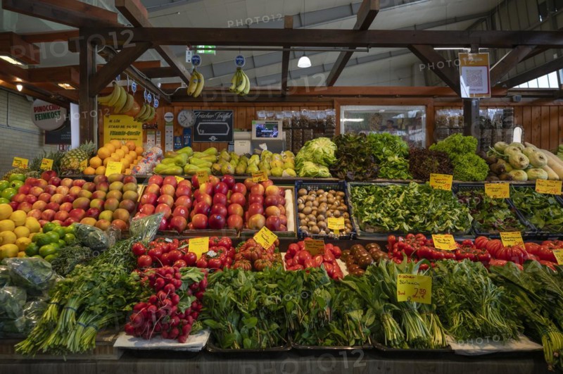 Fruit and vegetables, display, Kleinmarkthalle, covered market hall, Frankfurt am Main, Hesse, Germany, Europe