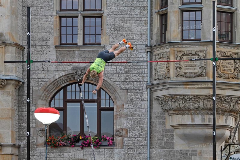 International Pole Vault Meeting in Dessau-Roßlau on 13/09/2022, pole vaulter crossing the bar, Dessau-Roßlau, Saxony-Anhalt, Germany, Europe