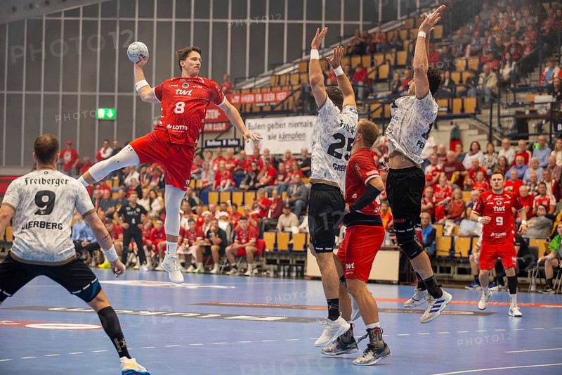 11.09.2024, 2nd HBL (German Handball League), Matchday 7 (early game) : Eulen Ludwigshafen against HC Elbflorenz 2006. on the ball: Mex Raguse (8, Ludwigshafen)