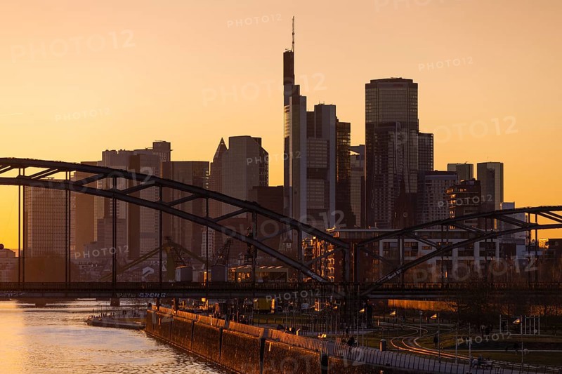 Sunset behind the Frankfurt banking skyline, Osthafen, Frankfurt am Main, Hesse, Germany, Europe