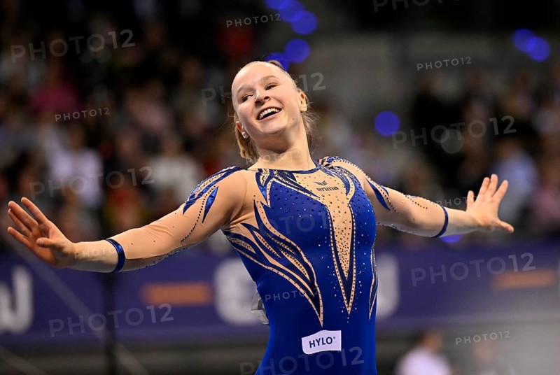 Silja Stöhr GER cheers after her routine on the balance beam Gymnastics action, EnBW DTB-Pokal, Porsche-Arena, Stuttgart, Baden-Württemberg, Germany, Europe