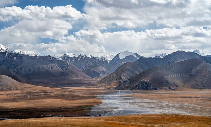 Mountains and plateau, Ak Shyrak Mountains, near Kumtor, Kara-Say, Tian Shan, Kyrgyzstan, Asia