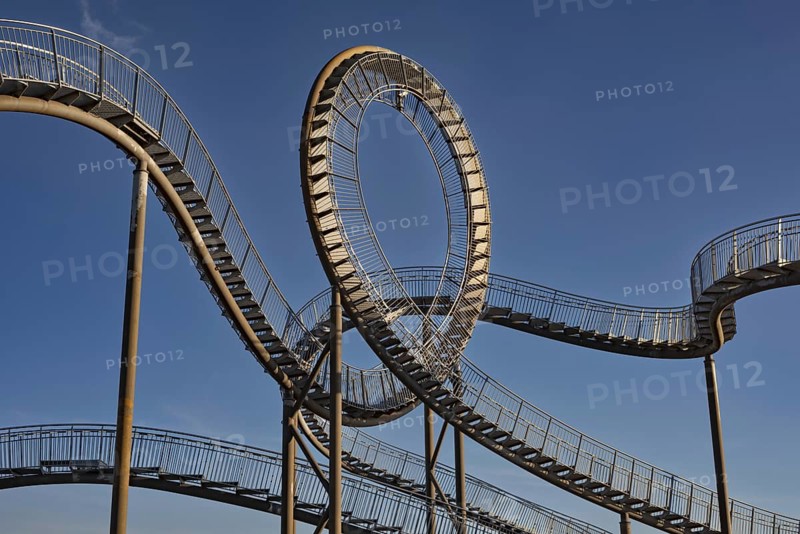 Landmark Tiger & Turtle Magic Mountain by Heike Mutter and Ulrich Genth, walk-in sculpture in the form of a rollercoaster, on the Heinrich-Hildebrand-Höhe spoil tip, Angerpark, Duisburg, North Rhine-Westphalia, Germany, Europe