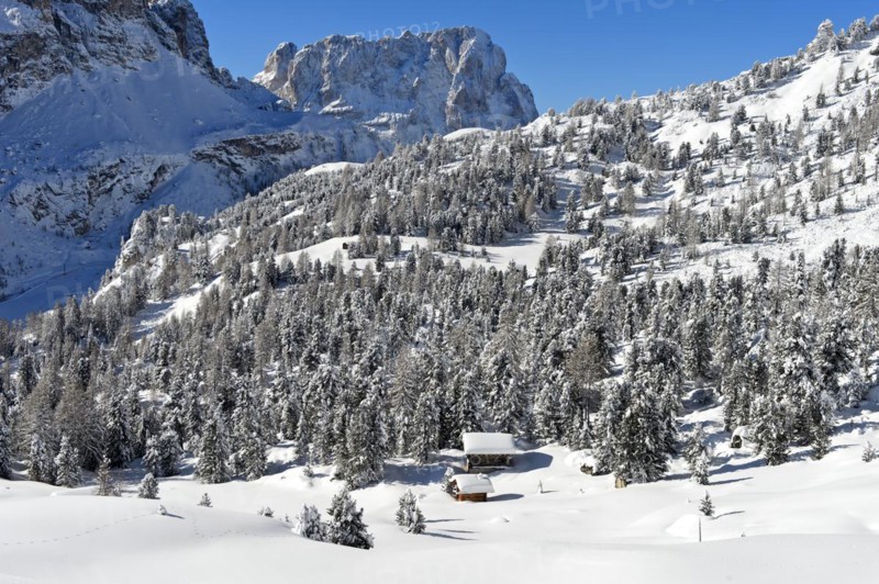 Winter landscape on the Gardena Pass, Passo Gardena, Dolomites, South Tyrol, Italy, Europe