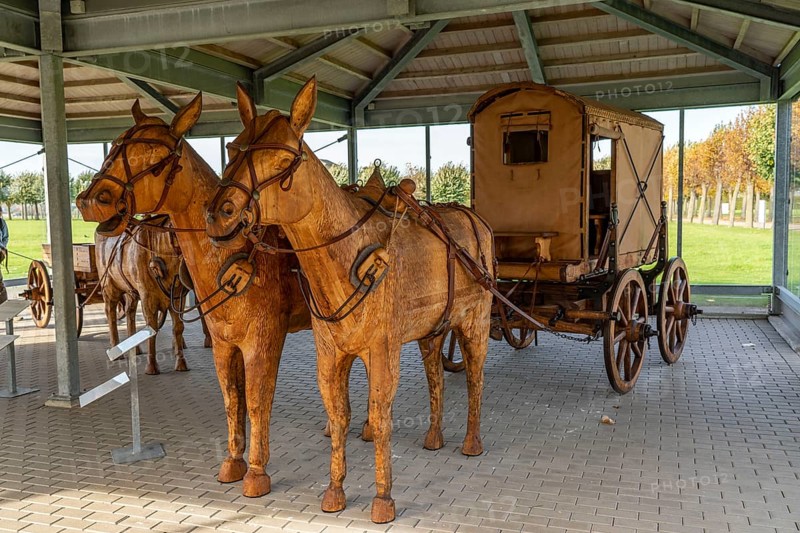 Xanten Archaeological Park, open-air museum on the site of the former Roman city of Colonia Ulpia Traiana, replica of a passenger carriage, North Rhine-Westphalia, Germany, Europe