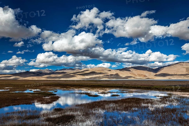 Himalayan lake Tso Moriri (fficial name: Tsomoriri Wetland Conservation Reserve), Korzok, Changthang area, Ladakh, Jammu and Kashmir, India, Asia