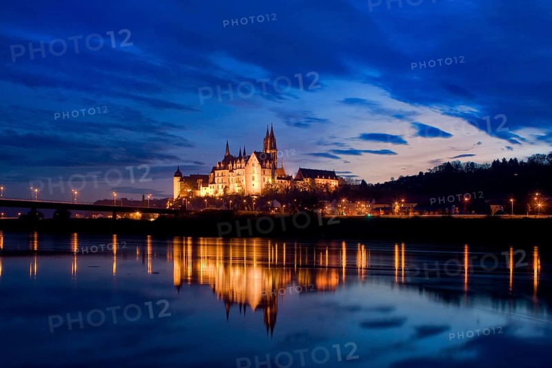 Meissen Castle Hill with Bishop's Palace, Albrechtsburg Castle and Cathedral on the Elbe in the morning light