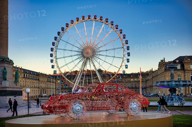 Highlights Stuttgart, Illumination, Porsche 911, Ferris wheel, Christmas market, Court of Honour, New Palace, Palace Square, Stuttgart, Baden-Württemberg, Germany, Europe