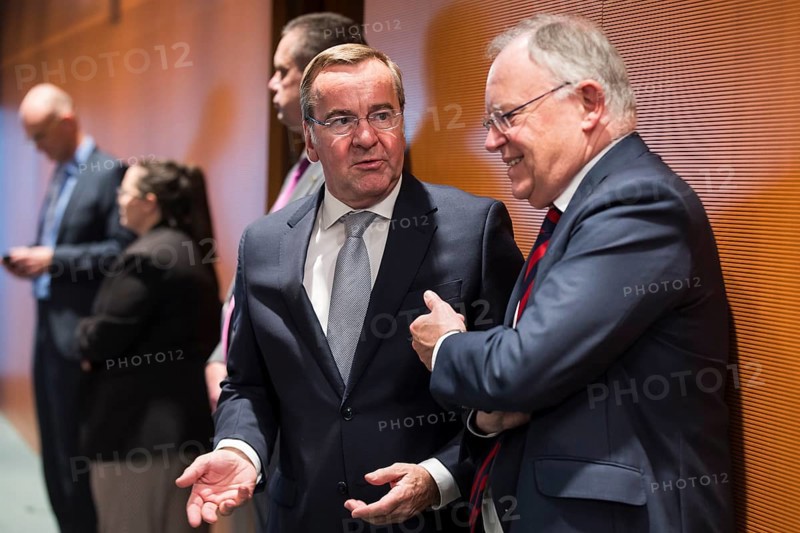 Boris Pistorius (Federal Minister of Defence, SPD) and Stephan Weil (Minister-President of Lower Saxony, SPD) in conversation in front of the consultations at the Minister-Presidents' Conference with the heads of government of the federal states at the Federal Chancellery, Berlin, 20.06.2024