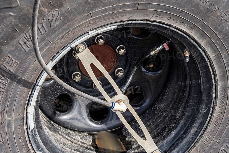 4x4 jeep with system for adjusting the tire pressure while driving, Iceland, Europe