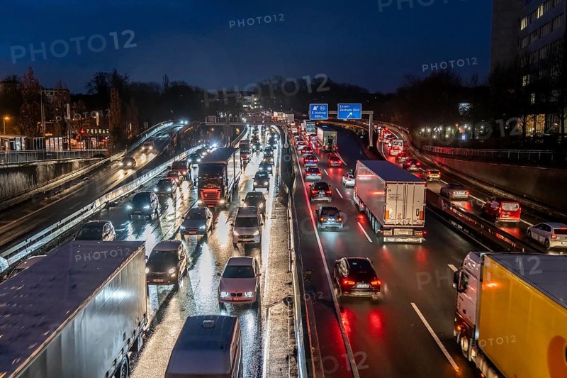 Evening traffic jam on the A40 motorway, Essen-Huttrop junction, traffic jam in both directions, North Rhine-Westphalia, Germany, Europe