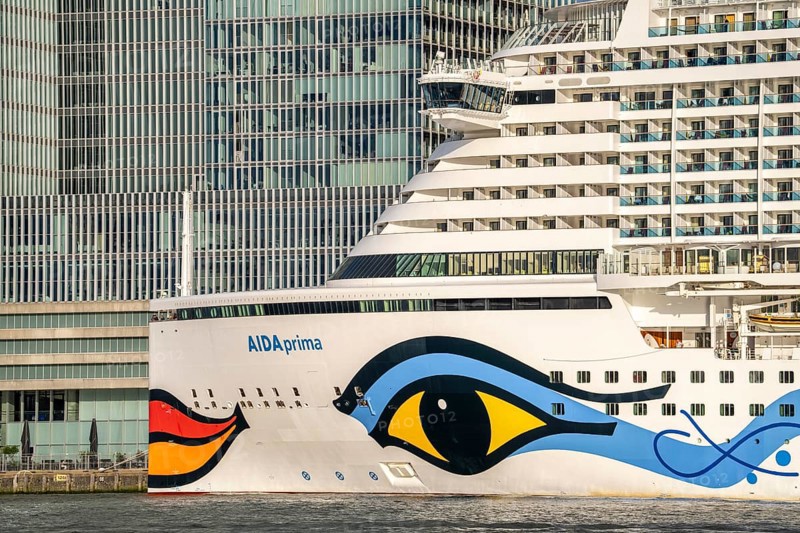 Rotterdam, skyline at the Nieuwe Maas, skyscrapers at the Kop van Zuid district, cruise ship Aida Prima at the Cruise Terminal, Netherlands