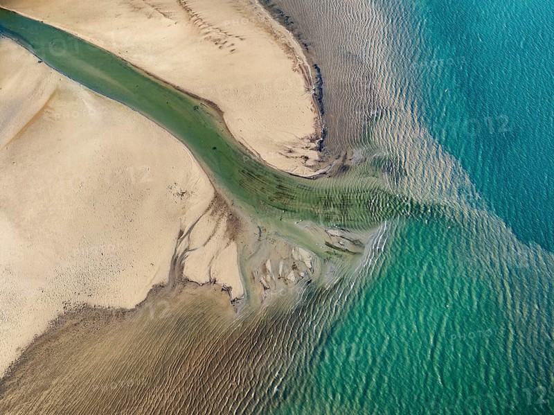 Aerial photograph, top down view of the Radolfzell Aach estuary with current lines, structures, patterns, sediments, Radolfzell on Lake Constance, Untersee, district of Constance, Baden-Württemberg, Germany, Europe