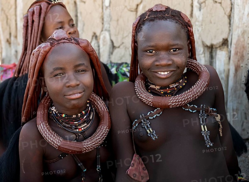 Young traditional Himba woman, near Opuwo, Kaokoveld, Kunene, Namibia, Africa