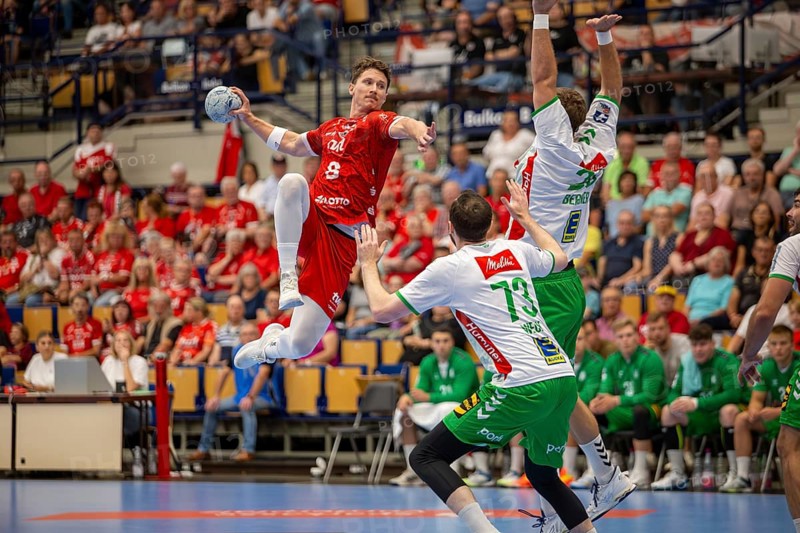 06.09.2024, 2nd HBL (German Handball League), Matchday 1: Eulen Ludwigshafen against GWD Minden. Picture: Mex Raguse (8, Ludwigshafen) with a shot on goal