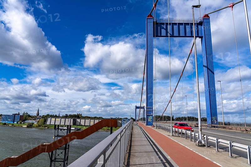 The Friedrich Ebert Bridge over the Rhine between Ruhrort and Homberg, Duisburg, North Rhine-Westphalia, Germany, Europe
