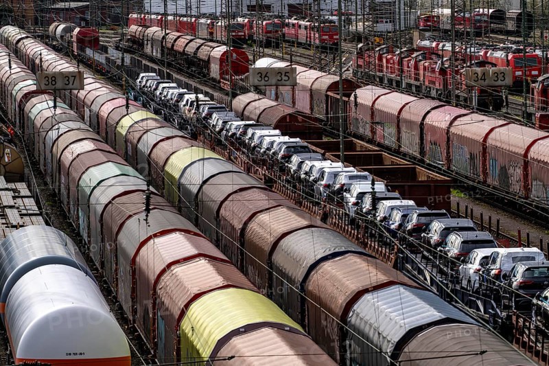 The Hagen-Vorhalle marshalling yard, one of the 9 largest in Germany, is located on the Wuppertal-Dortmund railway line and has 40 directional tracks on which goods trains are assembled, North Rhine-Westphalia, Germany, Europe