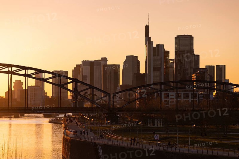 Sunset behind the Frankfurt banking skyline, Osthafen, Frankfurt am Main, Hesse, Germany, Europe