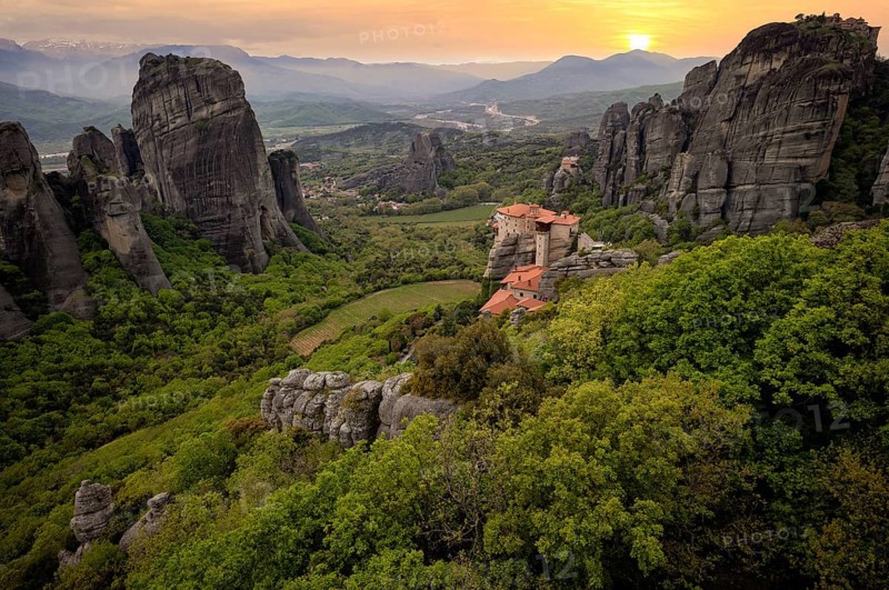 Sunset over the Monastery of Rousanou and the Monastery of St Nicholas Anapavsa, Anapavsas, Metéora Monasteries, Kalambaka, Trikala, Thessaly, Greece, Europe