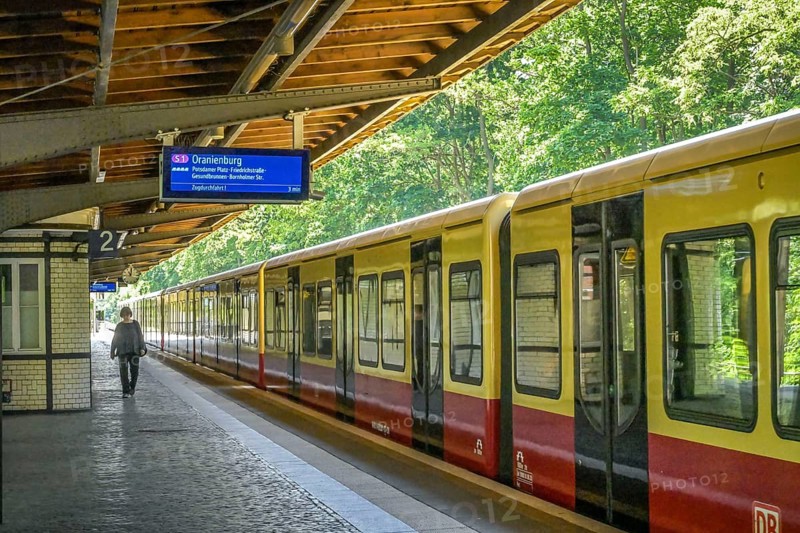 S1, S-Bahn, Mexikoplatz, Zehlendorf, Steglitz-Zehlendorf district, Berlin, Germany, Europe