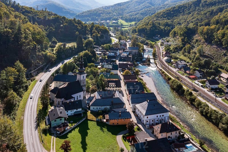 Drone image, river Traun, view of town with parish church, Lauffen, Salzkammergut, Upper Austria, Austria, Europe