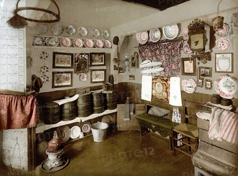 A house, interior view, Marken, island, Holland, ca 1895, Historical, digitally restored reproduction from a 19th century original, Record date not stated