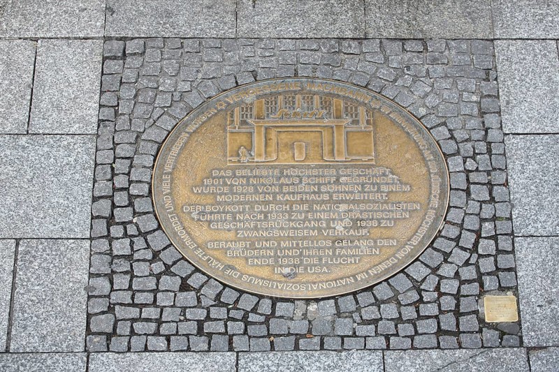 Memorial plaque to the persecution of Jews by the Schiff department stores' during National Socialism, floor, medallion, memorial, paving stones, city history, historical, Nazi state, Nazi era, National Socialist era, fascism, escape, flee, expulsion, expulsion, emigration, stumbling block, Königsteiner Straße, Höchst, Frankfurt am Main, Hesse, Germany, Europe