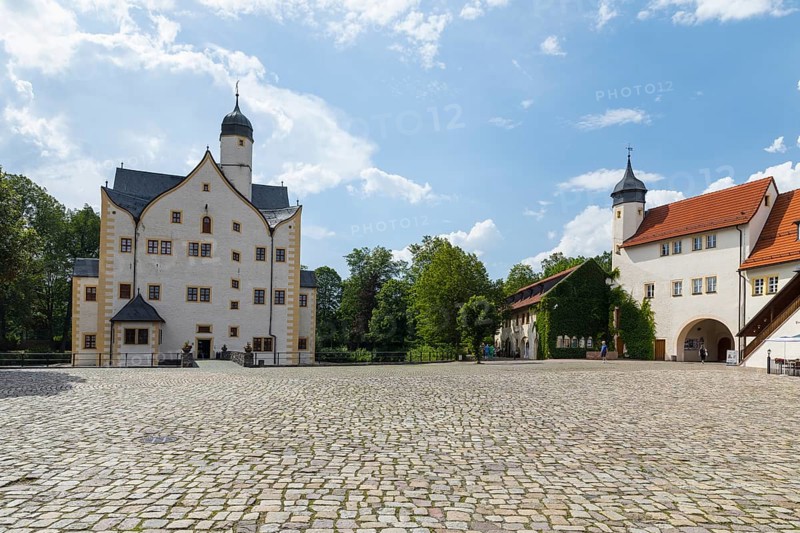 Moated castle with gatehouse, Klaffenbach, Chemnitz, Saxony, Germany, Europe