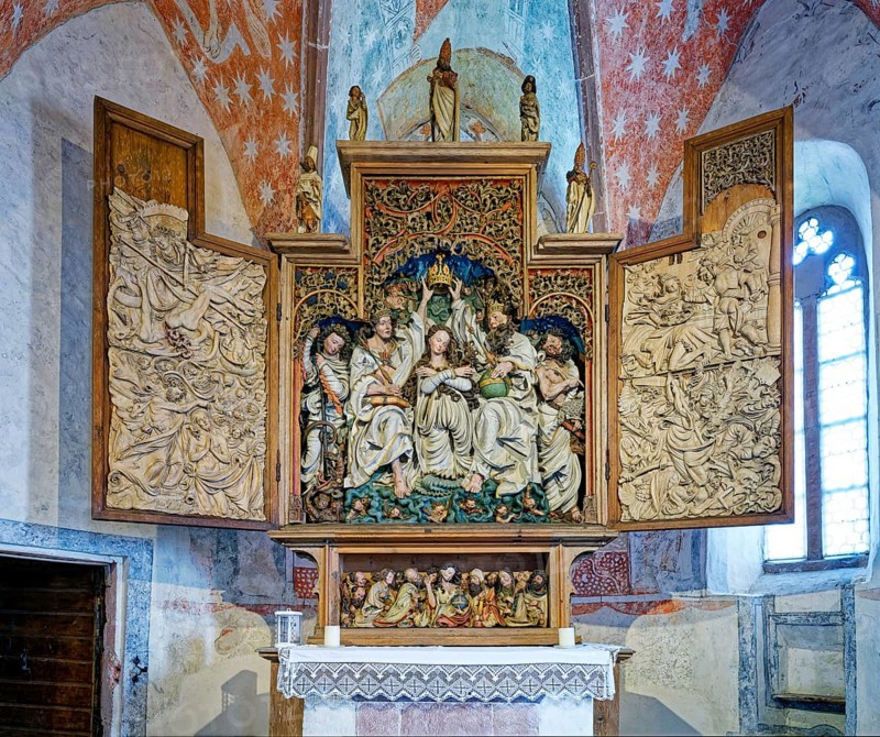 Altarpiece, Coronation of Mary by Jesus and God the Father, carved altar of the Niederrotweil Madonna, late Gothic, carver Master HL, Saint Michael, Niederrotweil, Vogtsburg, Kaiserstuhl, Upper Rhine, Baden-Württemberg, Germany, Europe