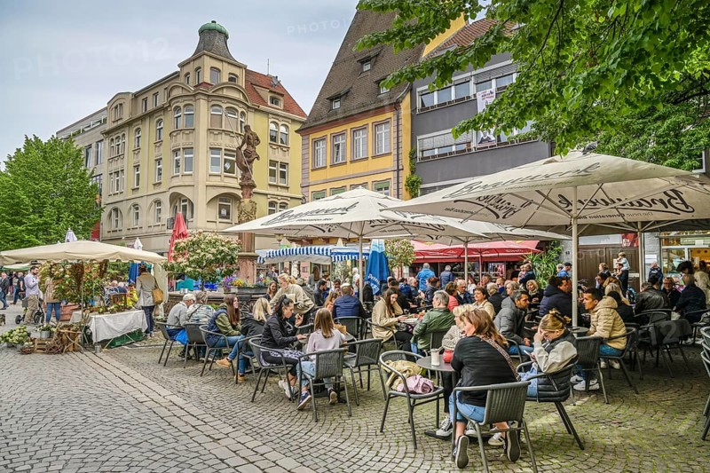 Street café, pedestrian zone, Hauptstraße, Offenburg, Baden-Württemberg, Germany, Europe