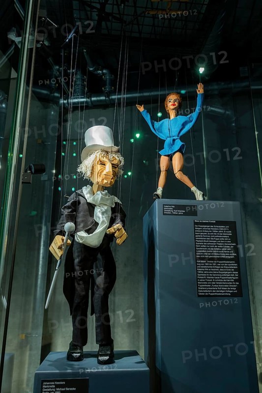 The puppet theatre collection of the Staatliche Kunstsammlungen Dresden (SKD), one of the largest of its kind in the world, will open its doors at its new location on 7 September: the power plant Mitte will not only house 12, 000 marionettes, hand puppets and other theatre figures on an area of around 2, 600 square metres, but also entire stages and the extensive archive, a total of over 100, 000 objects, will find an appropriate place. In future, there will be two exhibitions that can be visited independently of each other: The permanent basic exhibition will present highlights from the collection such as puppets developed at the Weimar Bauhaus and the Hohnsteiner Kasper, the ancestor of many modern German hand puppets. Puppet Johanns Heesters, Michael Benecke 1990 Puppet Katharina Witt, Rolf Wächtler 1980s, puppet theatre collection at the new location in power plant Mitte, Dresden, Saxony, Germany, Europe